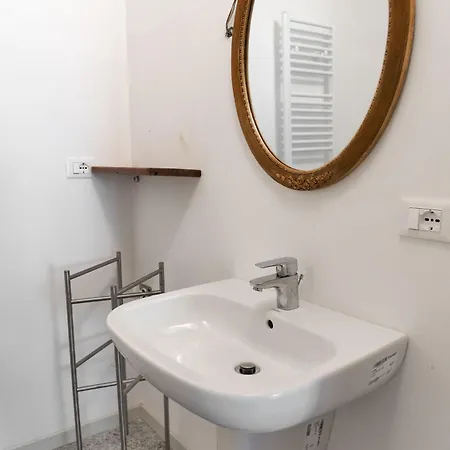 Torretta Della Pescalina - - Lecco Apartamento *