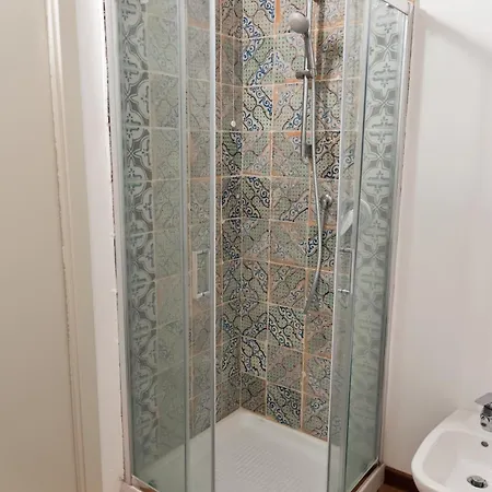 Torretta Della Pescalina - - Lecco Apartamento *