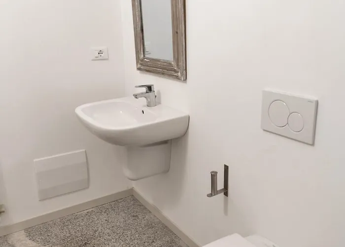 Torretta Della Pescalina - - Lecco Pescate